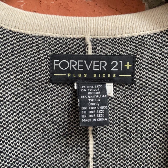 Forever 21 poncho - Picture 4 of 4